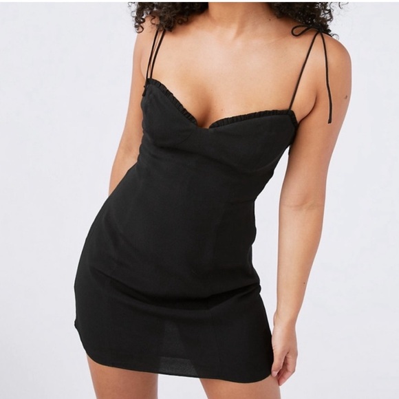 Aritzia Wilfred Fable Black‎ Mini Dress Tie Straps Size 6 - Picture 1 of 16